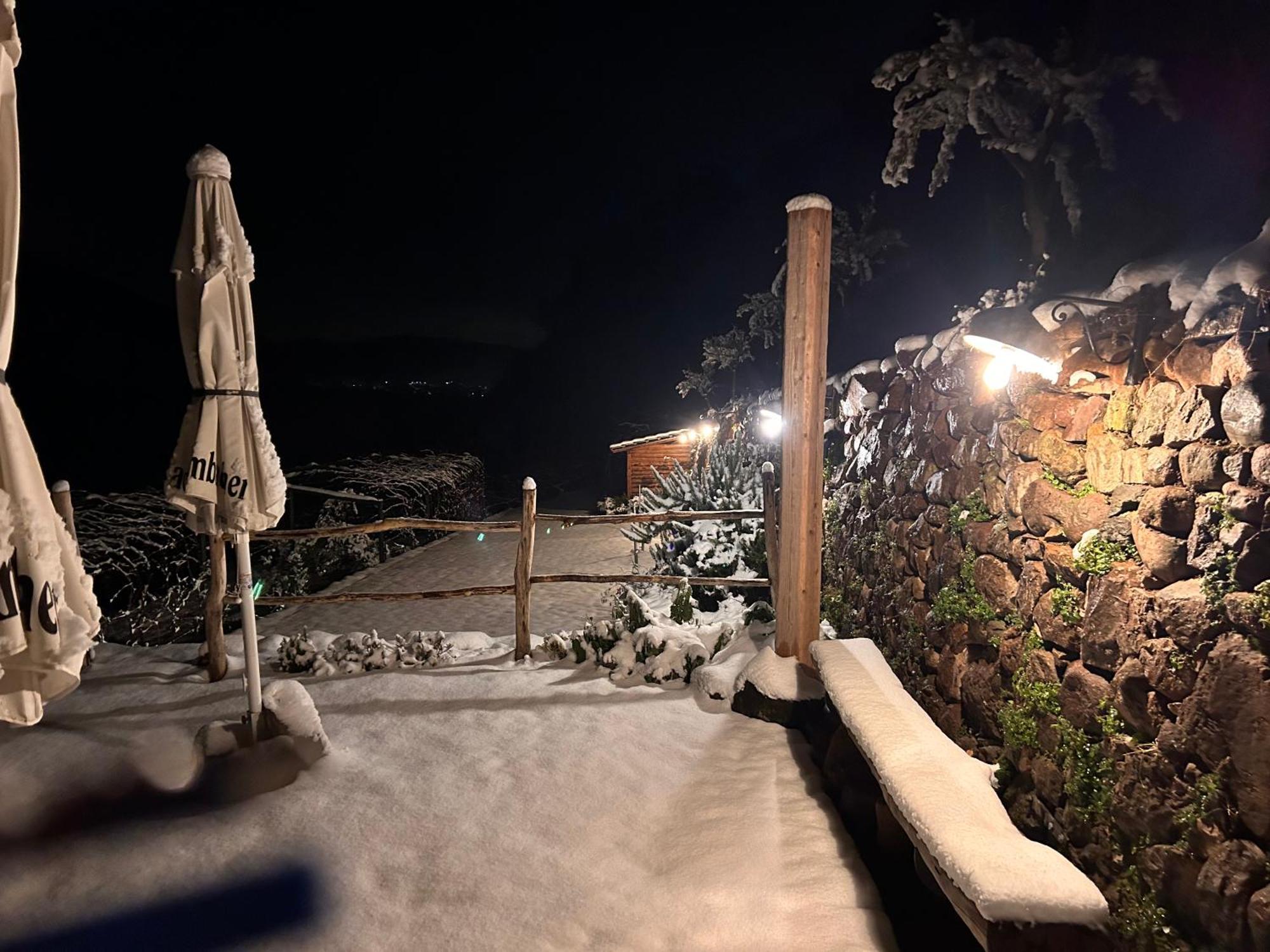 Agriturismo Valfraja เชมบรา ภายนอก รูปภาพ