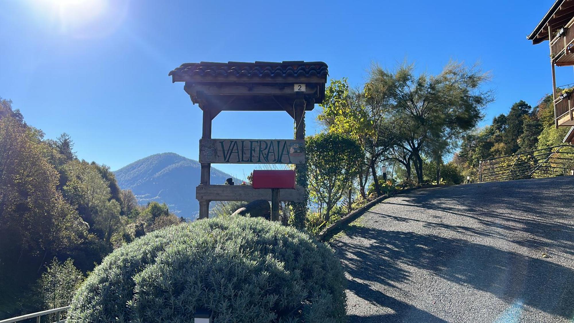 Agriturismo Valfraja เชมบรา ภายนอก รูปภาพ