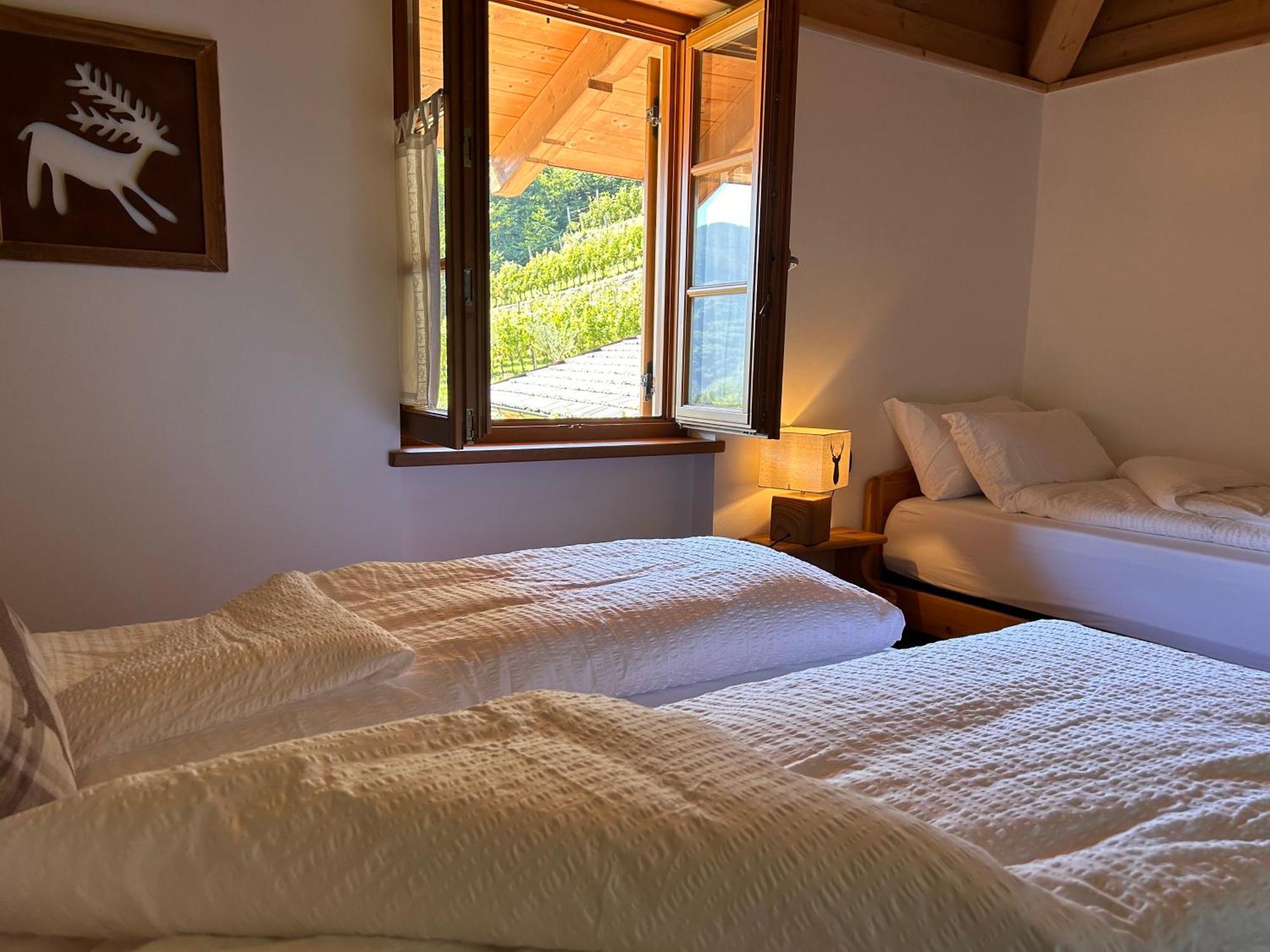 Agriturismo Valfraja เชมบรา ภายนอก รูปภาพ