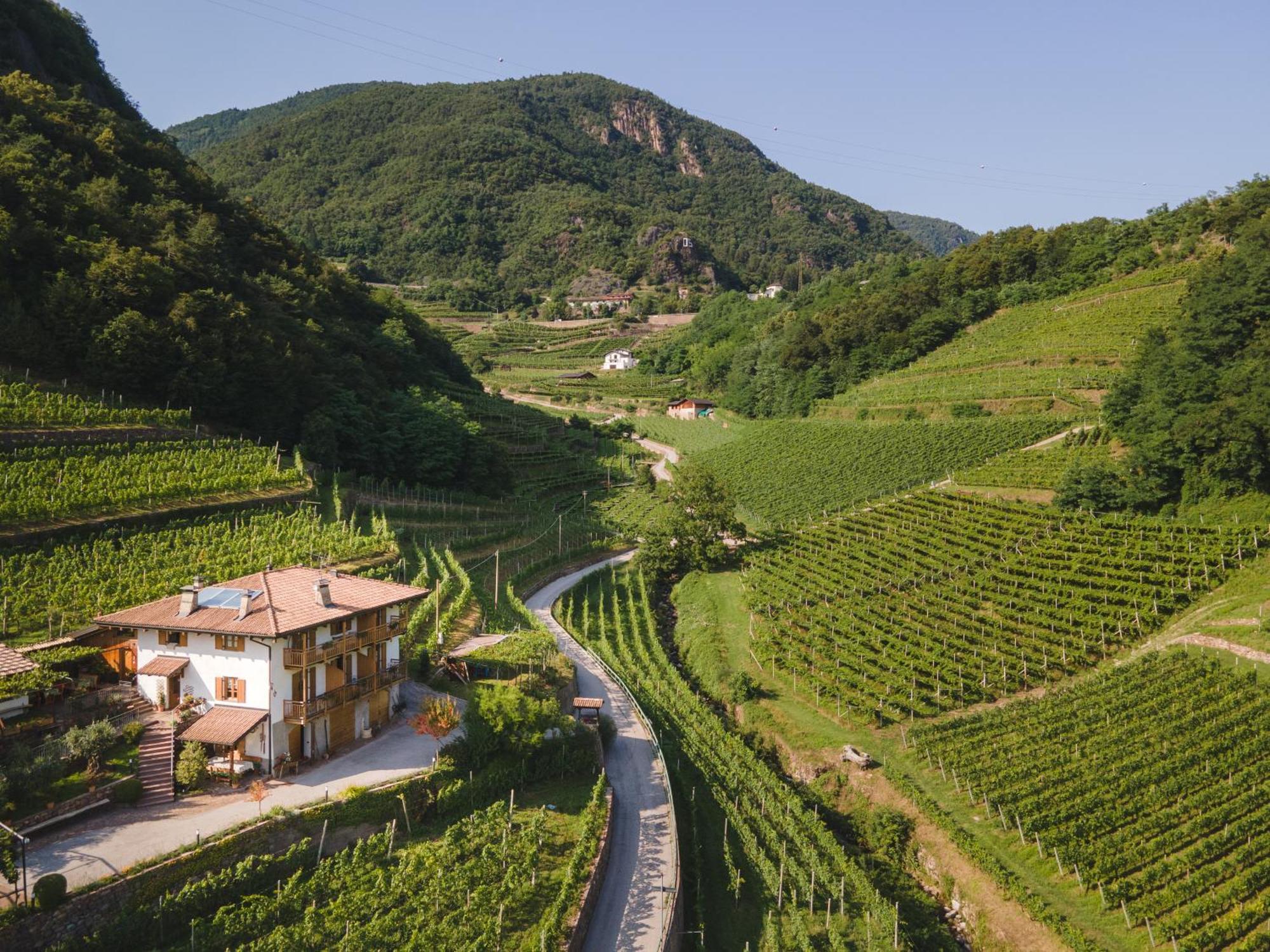 Agriturismo Valfraja เชมบรา ภายนอก รูปภาพ