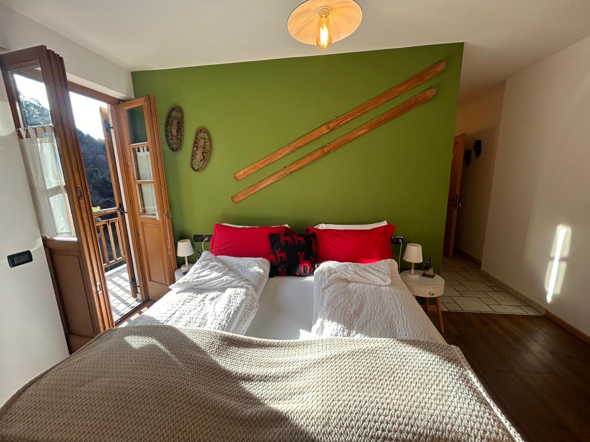 Agriturismo Valfraja เชมบรา ภายนอก รูปภาพ